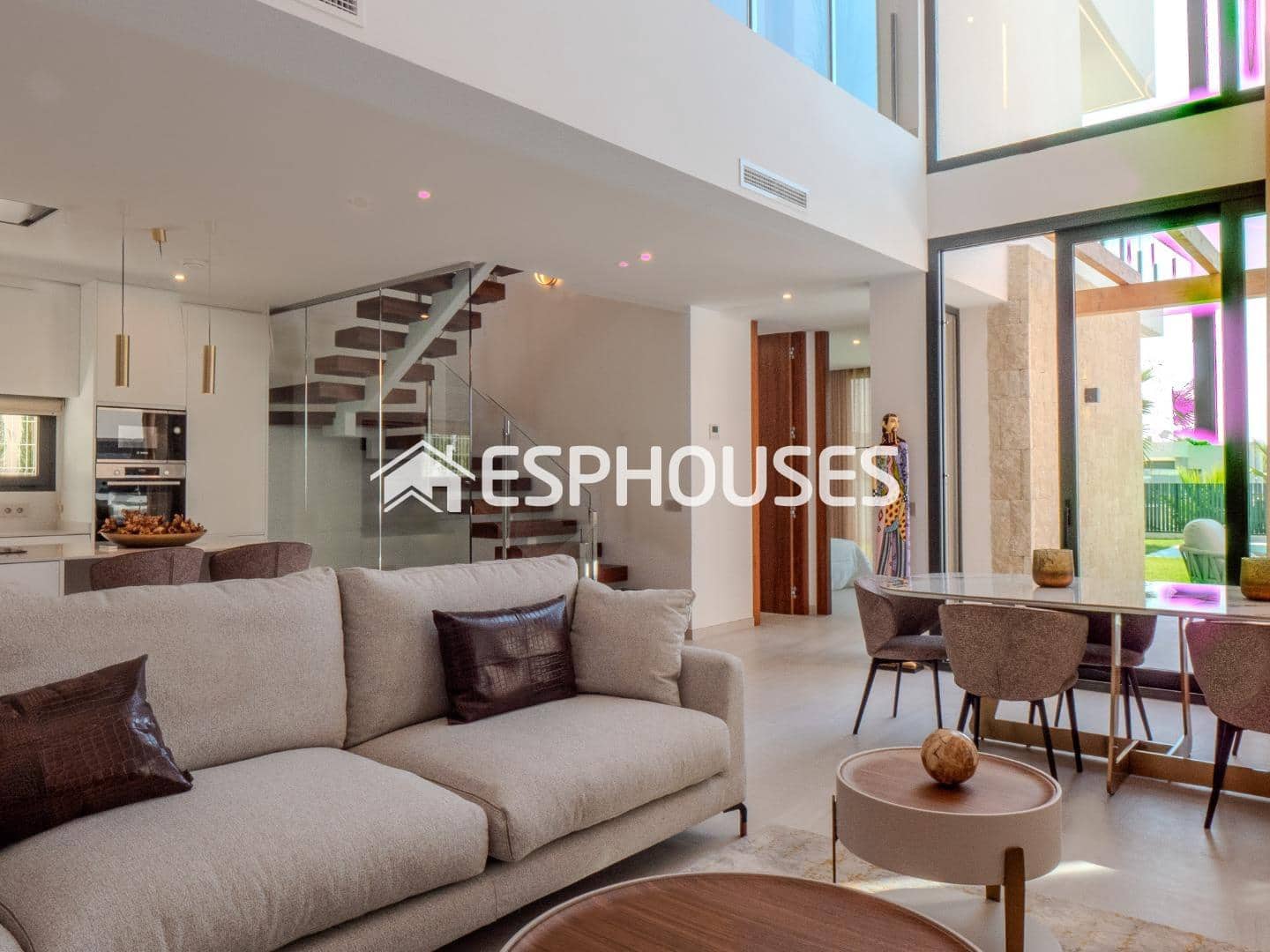 Chalet de 3 habitaciones en Finestrat en venta con piscina garaje - 1.195.000 € (Ref: 9445111)