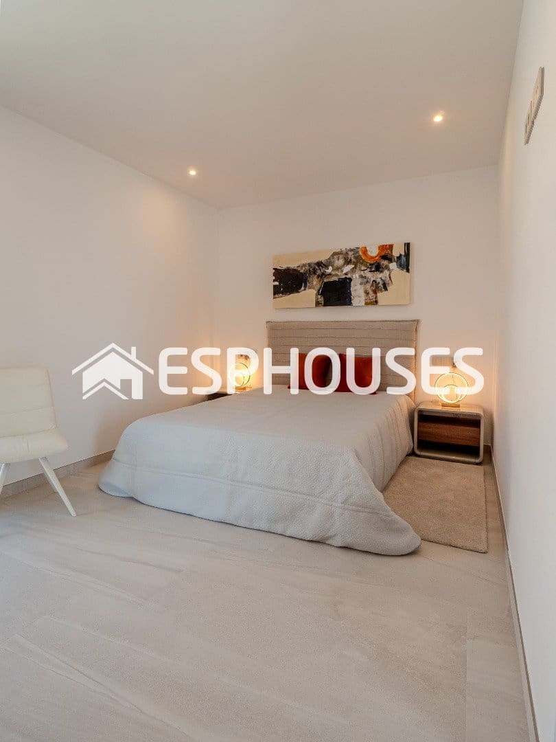 3 slaapkamer Villa te koop in Finestrat met zwembad garage - € 1.195.000 (Ref: 9445111)