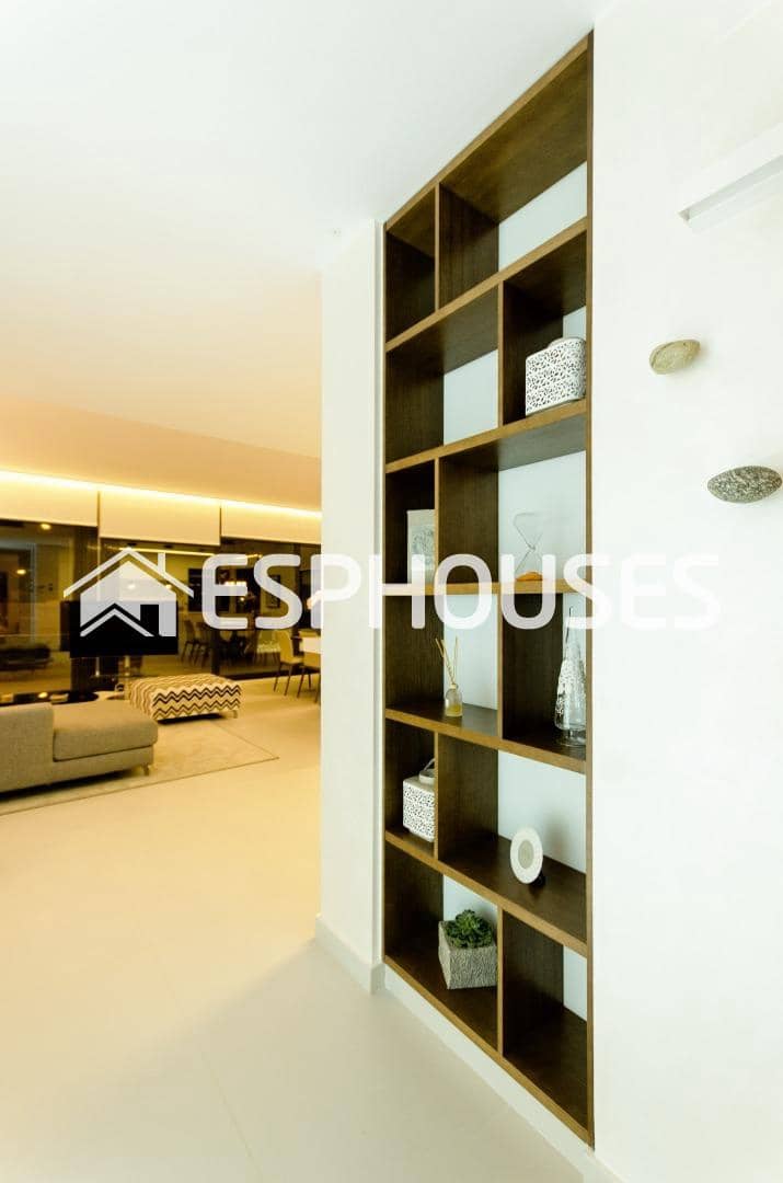 4 soveværelse Villa til salg i Orihuela Costa med swimmingpool garage - € 1.050.000 (Ref: 9445115)