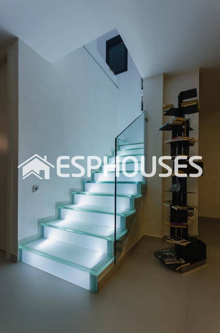 4 soveværelse Villa til salg i Orihuela Costa med swimmingpool garage - € 1.050.000 (Ref: 9445115)