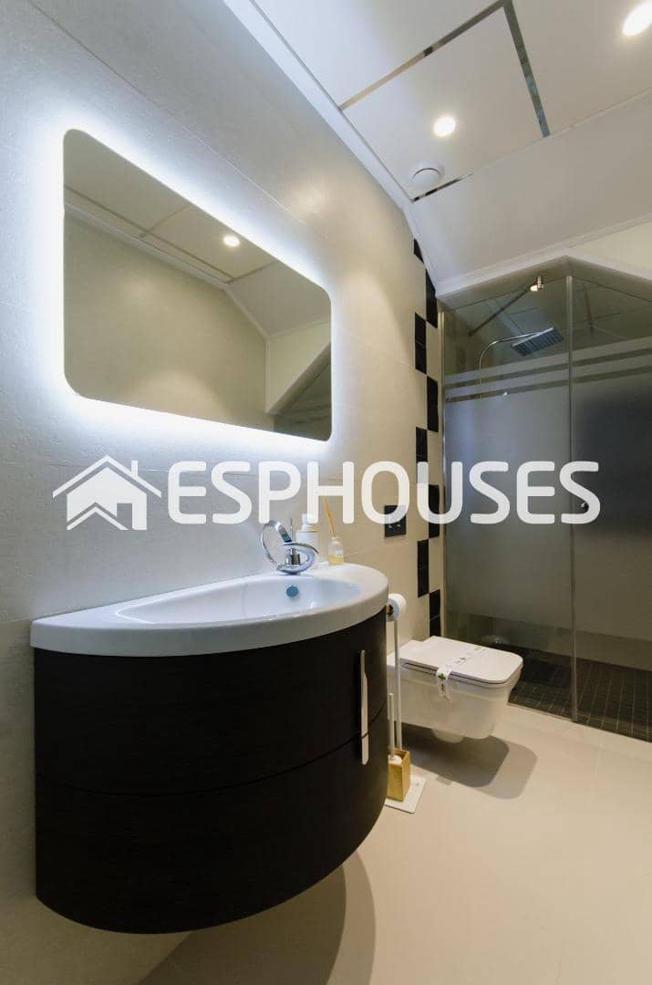 4 soveværelse Villa til salg i Orihuela Costa med swimmingpool garage - € 1.050.000 (Ref: 9445115)