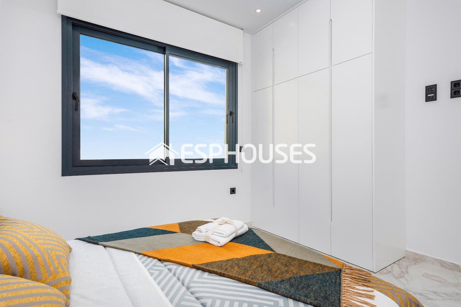 3 slaapkamer Villa te koop in Benijofar met zwembad garage - € 435.000 (Ref: 9445117)