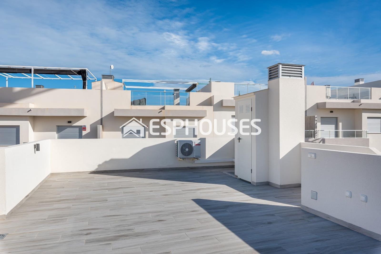 3 slaapkamer Villa te koop in Benijofar met zwembad garage - € 435.000 (Ref: 9445117)