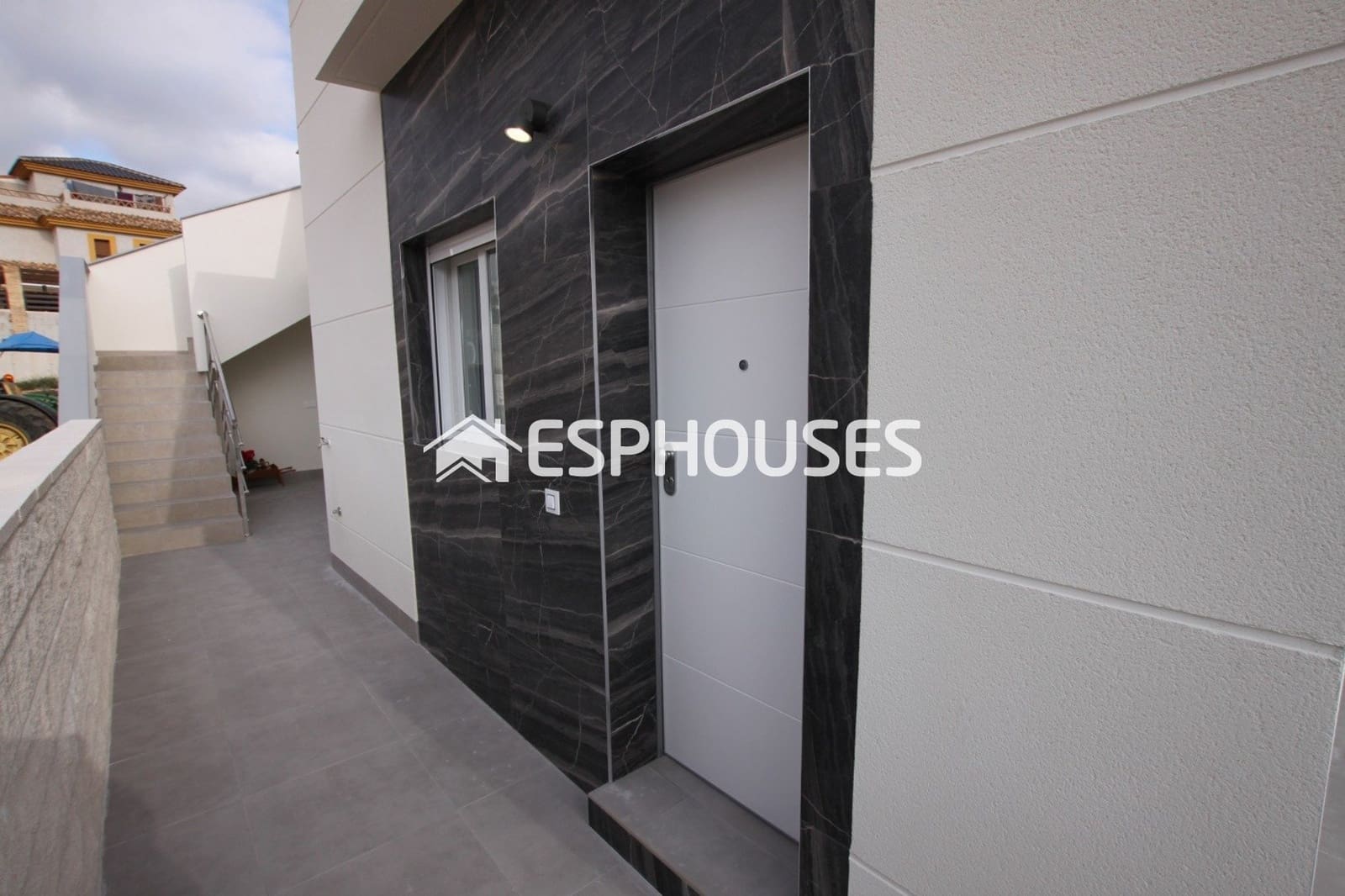 3 bedroom Semi-detached Villa for sale in Los Montesinos with pool - € 360,000 (Ref: 9445122)