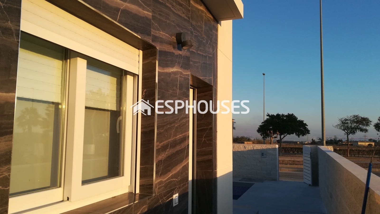 3 bedroom Semi-detached Villa for sale in Los Montesinos with pool - € 360,000 (Ref: 9445122)
