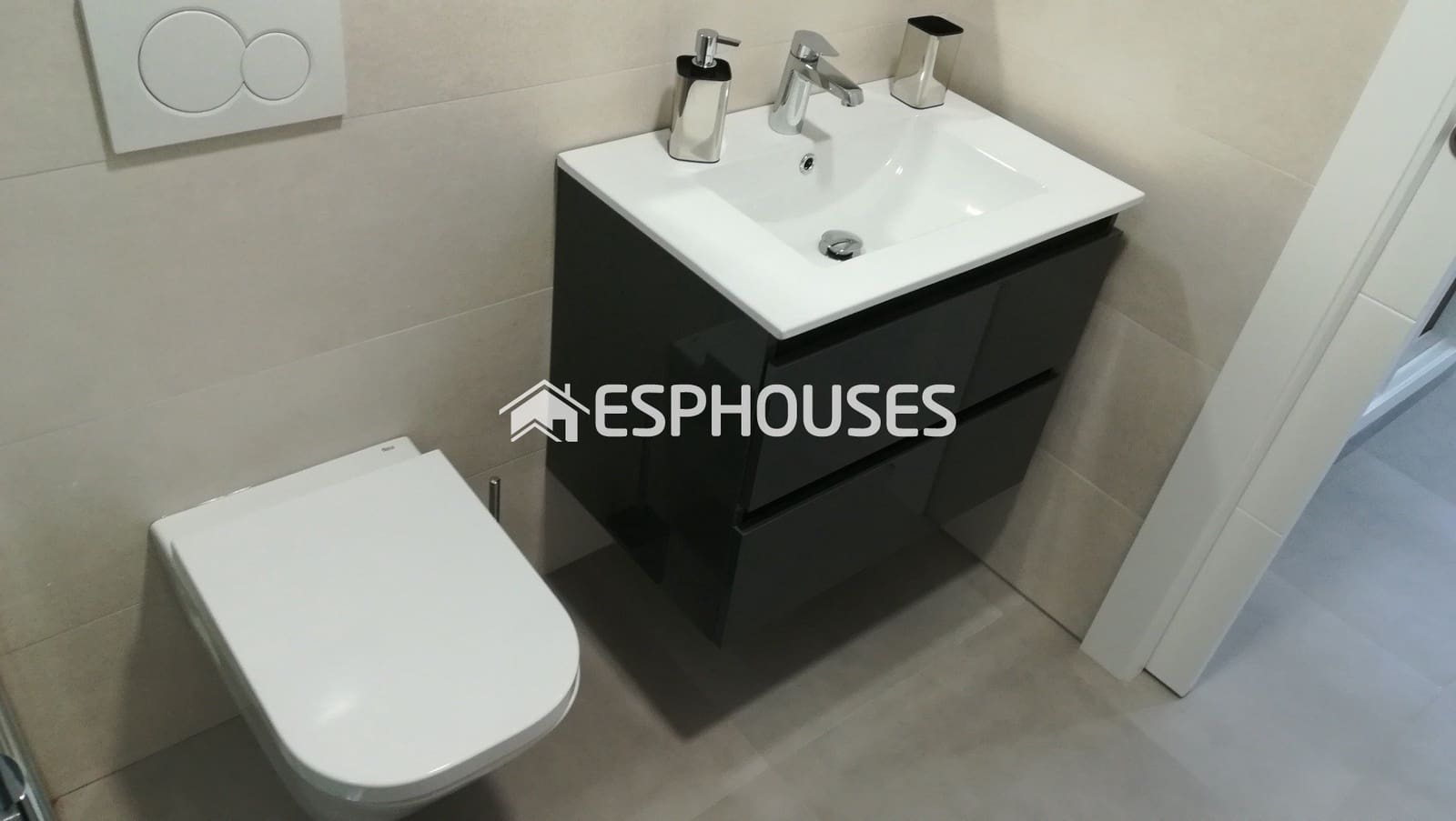 3 bedroom Semi-detached Villa for sale in Los Montesinos with pool - € 360,000 (Ref: 9445122)