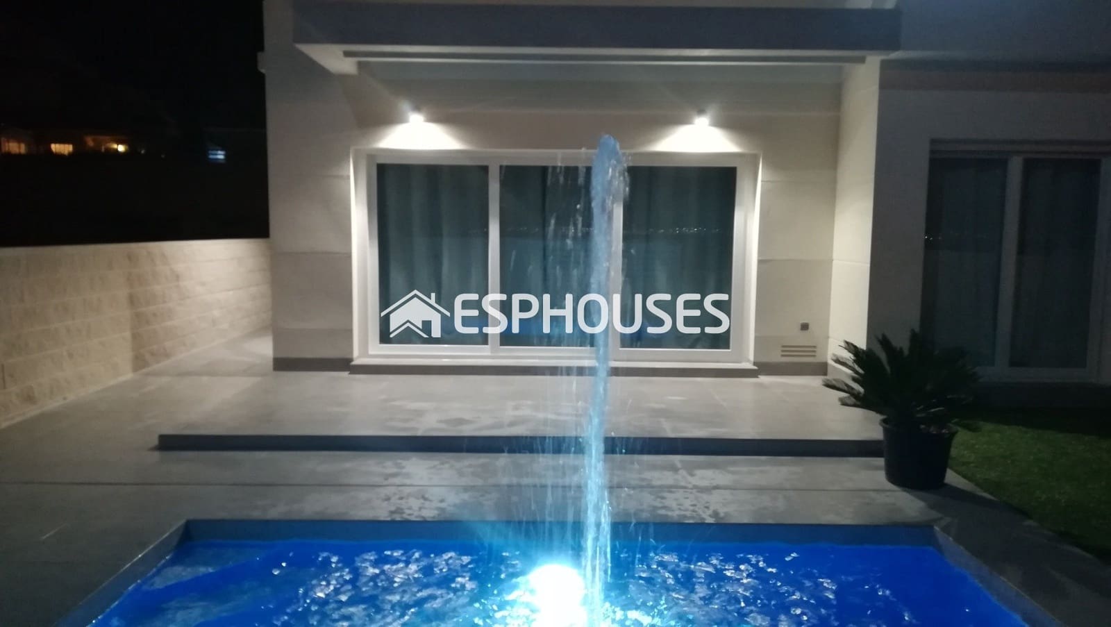 3 bedroom Semi-detached Villa for sale in Los Montesinos with pool - € 360,000 (Ref: 9445122)