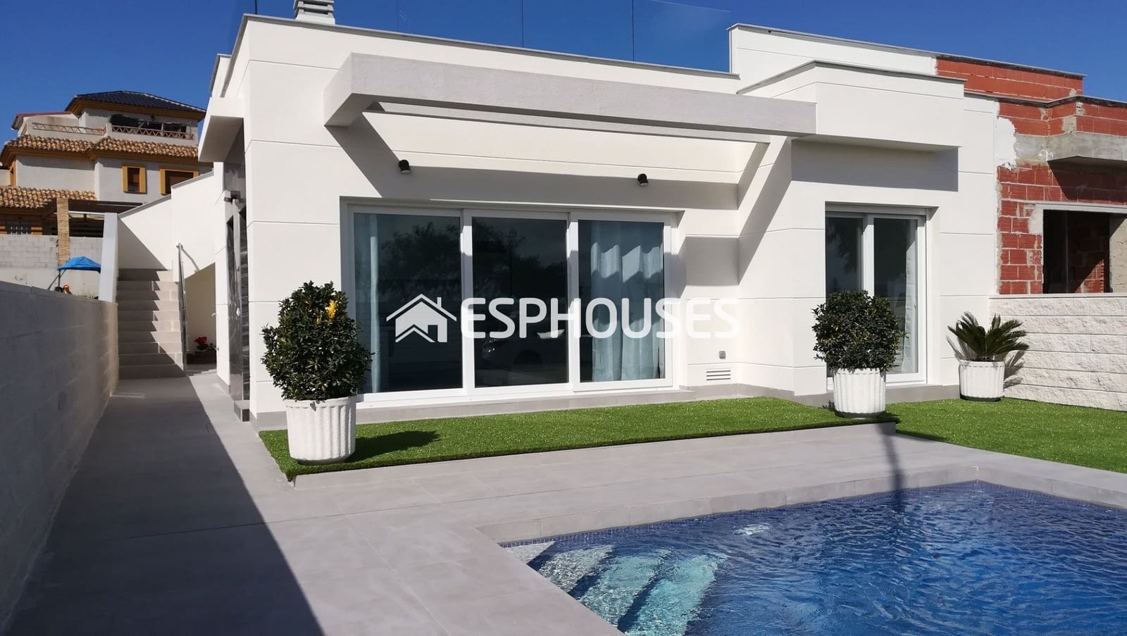3 bedroom Semi-detached Villa for sale in Los Montesinos with pool - € 360,000 (Ref: 9445122)