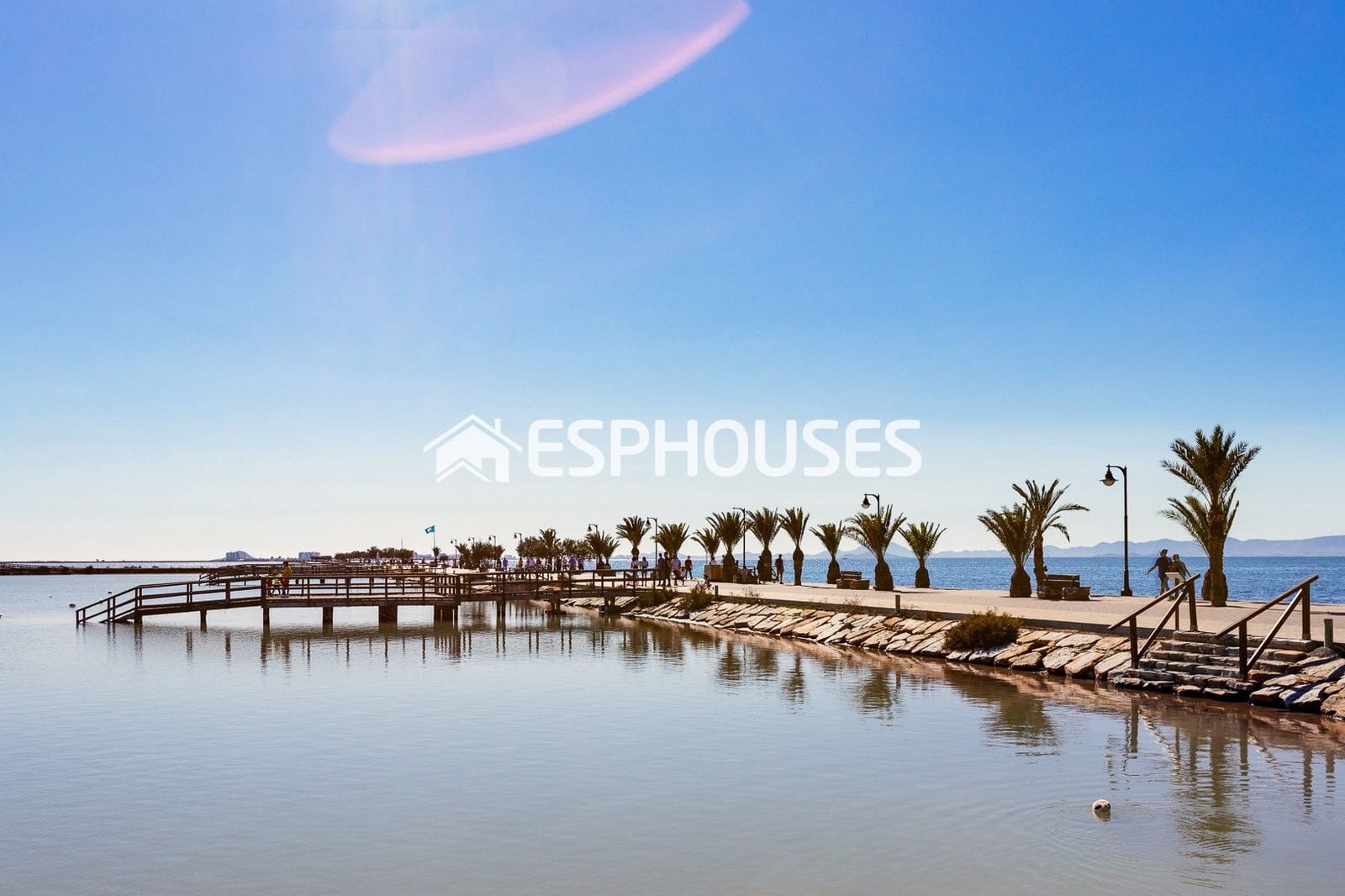 Chalet de 3 habitaciones en Pilar de la Horadada en venta con piscina - 410.000 € (Ref: 9445126)