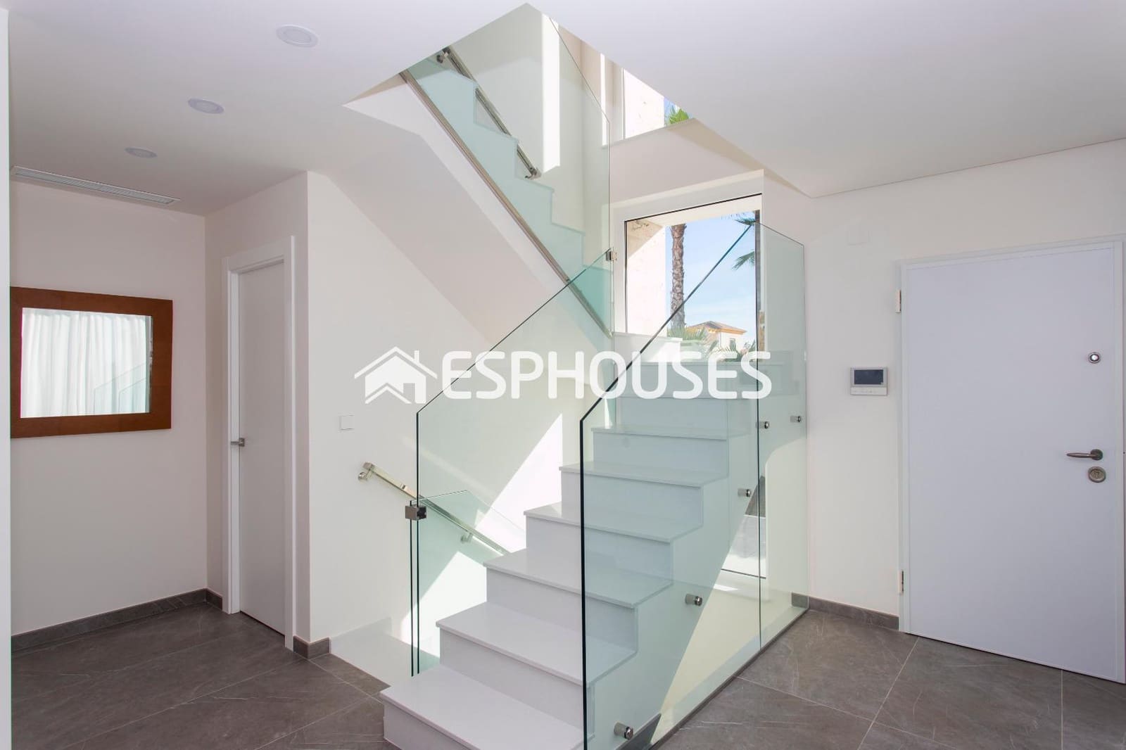 3 sovrum Villa till salu i Torrevieja med pool garage - 600 000 € (Ref: 9445129)