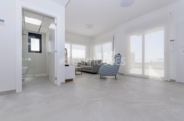 2 makuuhuone Bungalow myytävänä paikassa San Miguel de Salinas mukana uima-altaan 
autotalli - 375 000 € (Ref: 9445130)