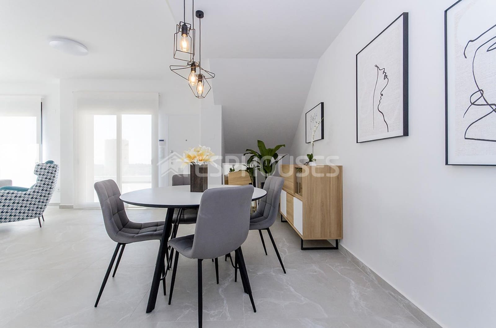 2 quarto Bungalow para venda em San Miguel de Salinas com piscina garagem - 375 000 € (Ref: 9445130)