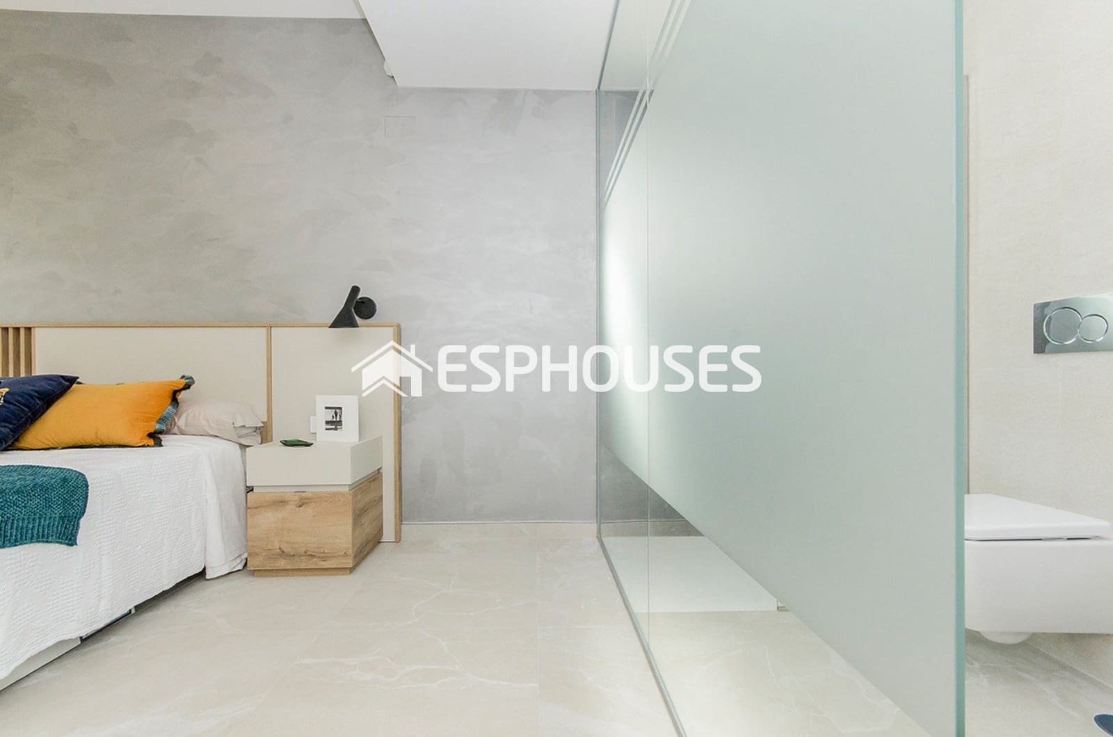 Bungalow de 2 habitaciones en San Miguel de Salinas en venta con piscina - 375.000 € (Ref: 9445130)