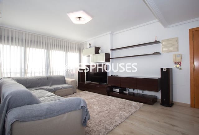 Ático de 3 habitaciones en Guardamar Playa, Guardamar del Segura en venta con piscina garaje - 585.000 € (Ref: 9445132)