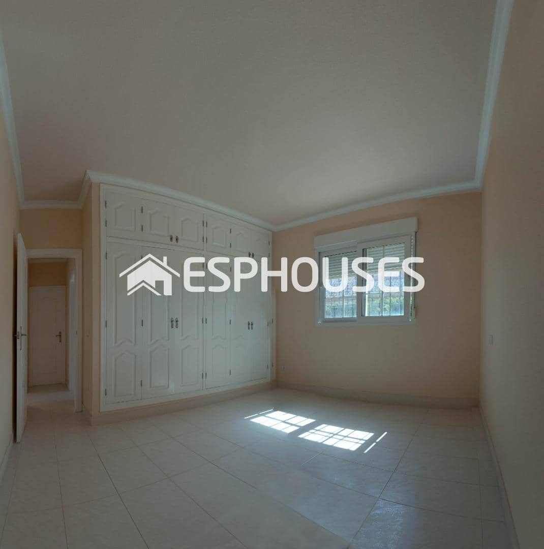 Chalet de 3 habitaciones en Orihuela Costa en venta con piscina garaje - 780.000 € (Ref: 9445137)