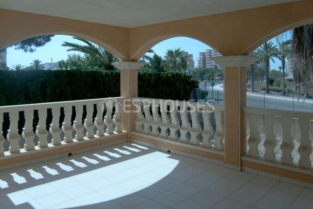 Chalet de 3 habitaciones en Orihuela Costa, Orihuela en venta con piscina garaje - 780.000 € (Ref: 9445137)