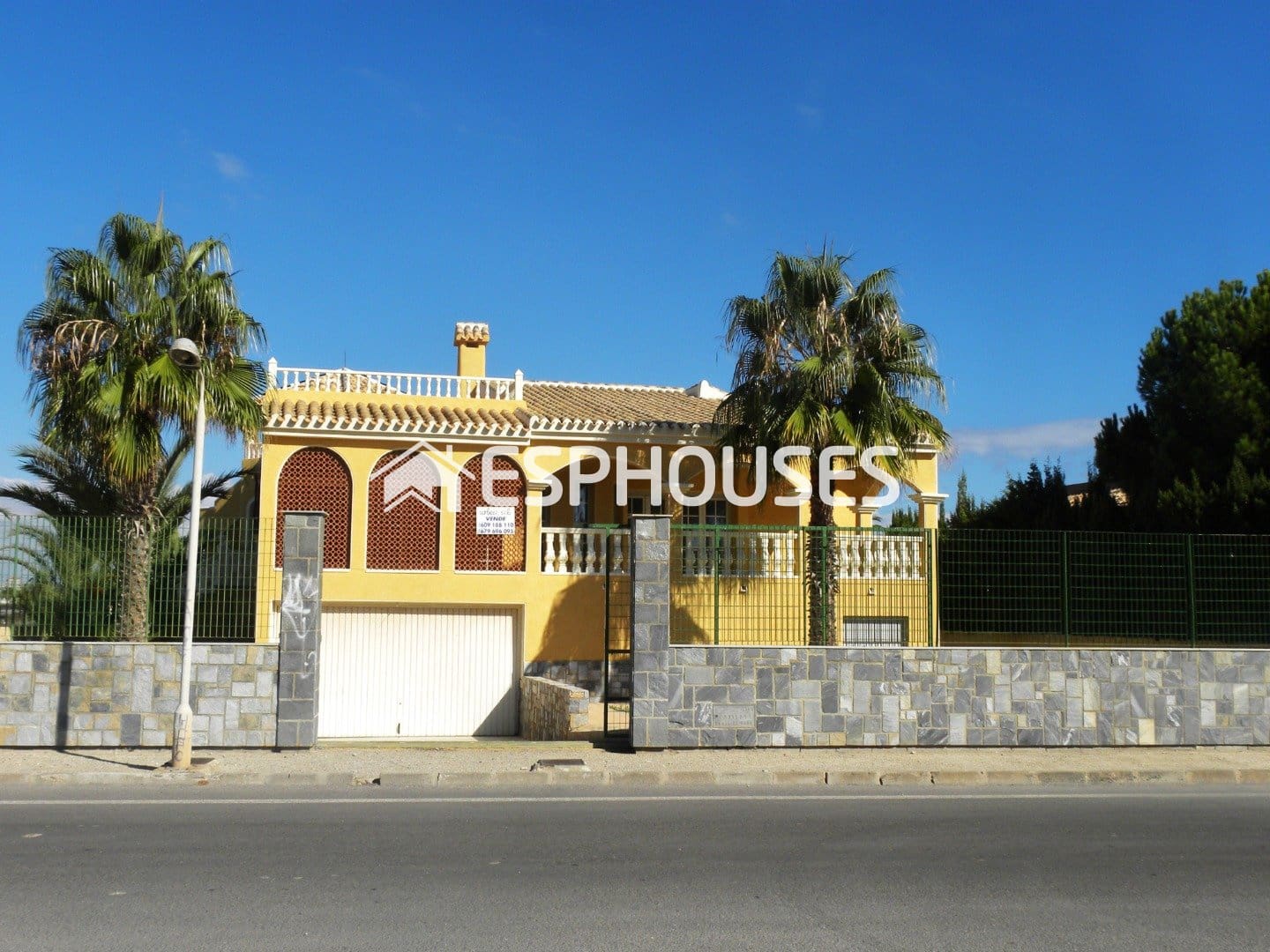 3 bedroom Villa for sale in Orihuela Costa with pool - € 780,000 (Ref: 9445137)