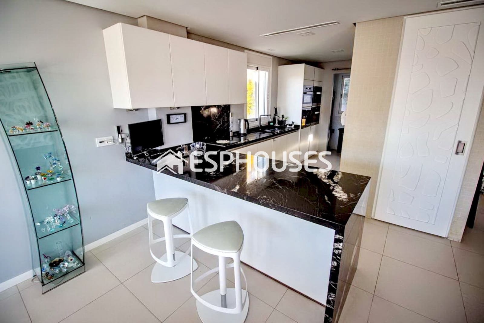 4 soverom Villa til salgs i Finestrat med svømmebasseng - € 840 000 (Ref: 9445138)