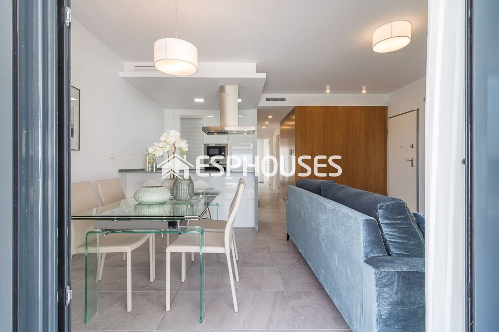 Apartamento de 3 habitaciones en Torrevieja en venta con piscina garaje - 310.000 € (Ref: 9445139)