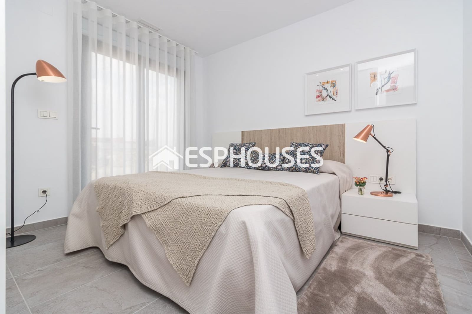 Apartamento de 3 habitaciones en Torrevieja en venta con piscina garaje - 310.000 € (Ref: 9445139)