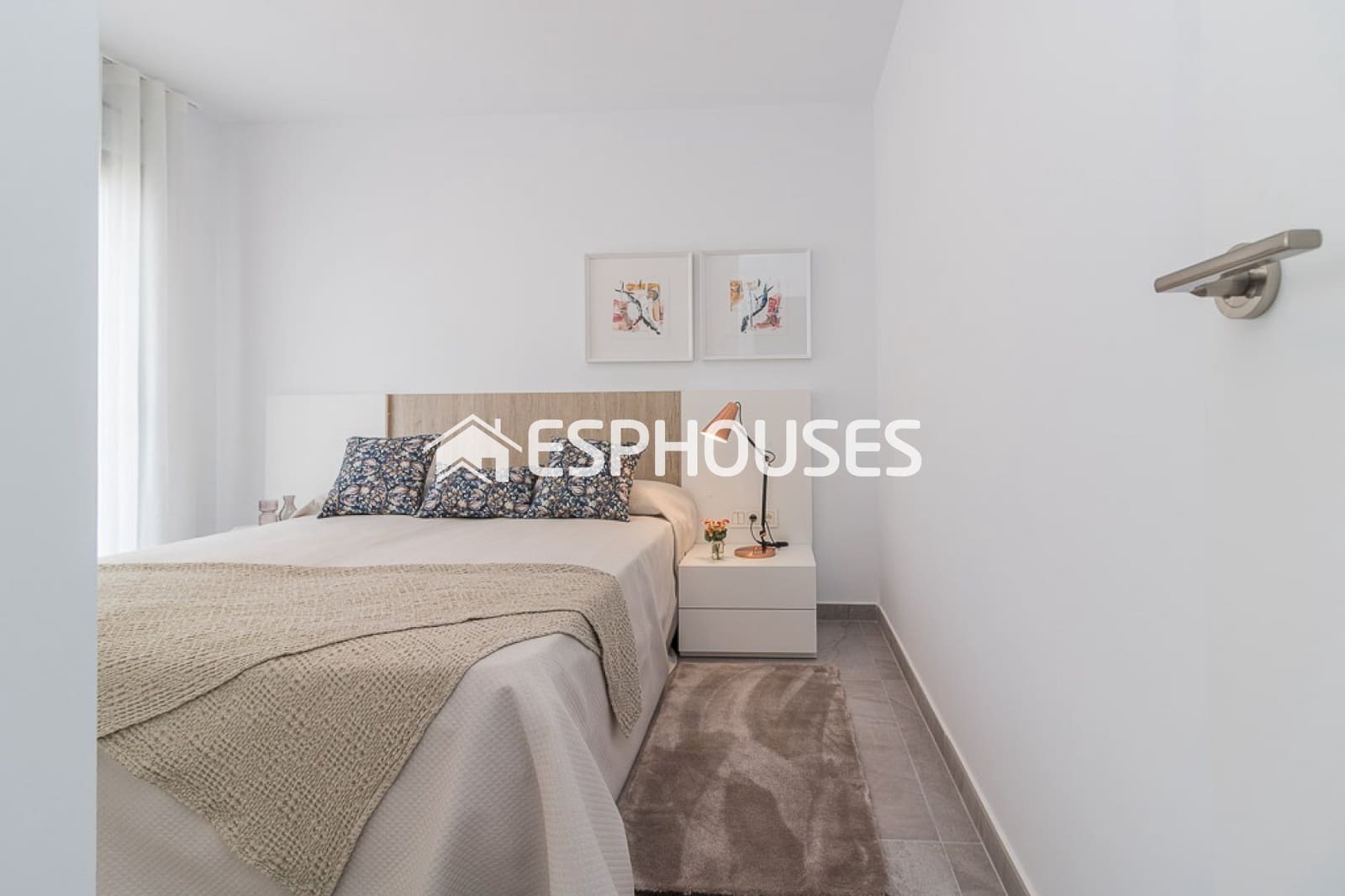 Apartamento de 3 habitaciones en Torrevieja en venta con piscina garaje - 310.000 € (Ref: 9445139)