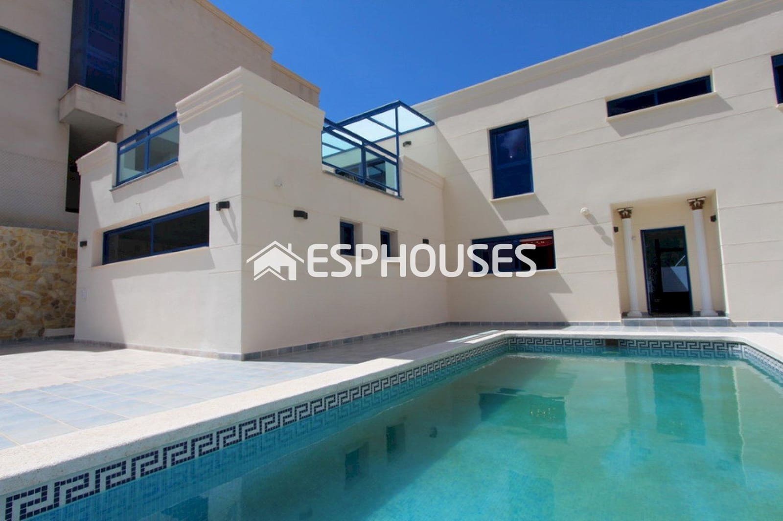 Chalet de 2 habitaciones en Altea en venta - 890.000 € (Ref: 9445142)