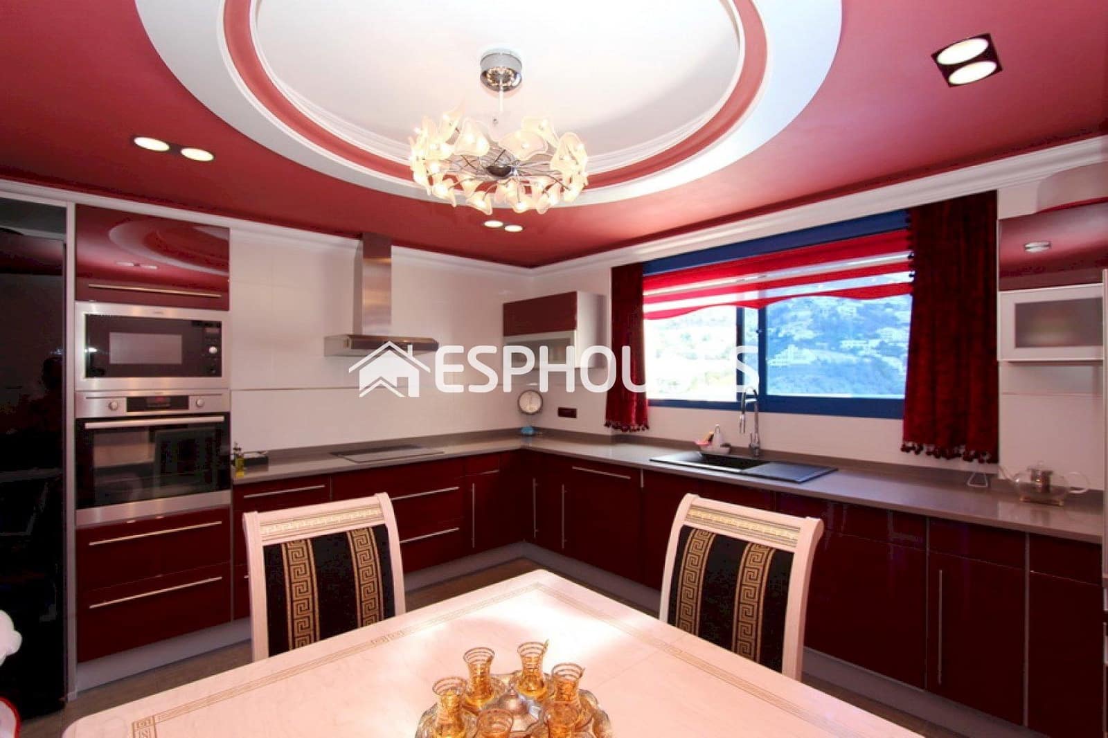 Chalet de 2 habitaciones en Altea en venta - 890.000 € (Ref: 9445142)