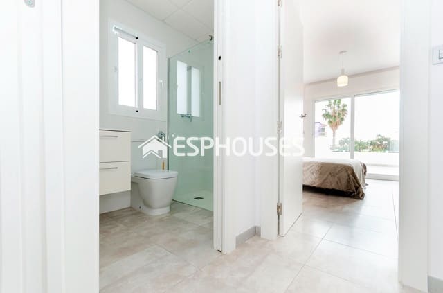 3 soverom Villa til salgs i El Chaparral - La Siesta - La Torreta, Torrevieja med svømmebasseng - € 409 000 (Ref: 9445151)