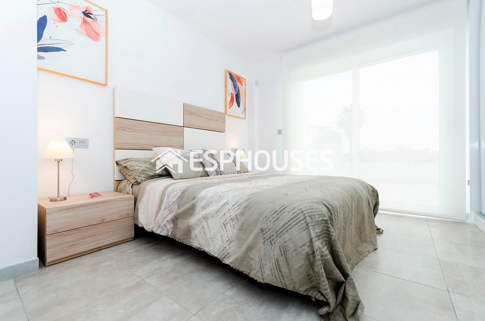 3 bedroom Villa for sale in Torrevieja with pool - € 409,000 (Ref: 9445151)