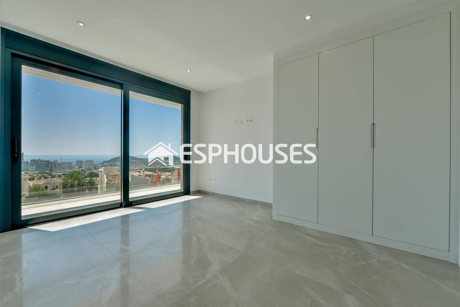 4 slaapkamer Villa te koop in Finestrat met zwembad garage - € 2.100.000 (Ref: 9445207)