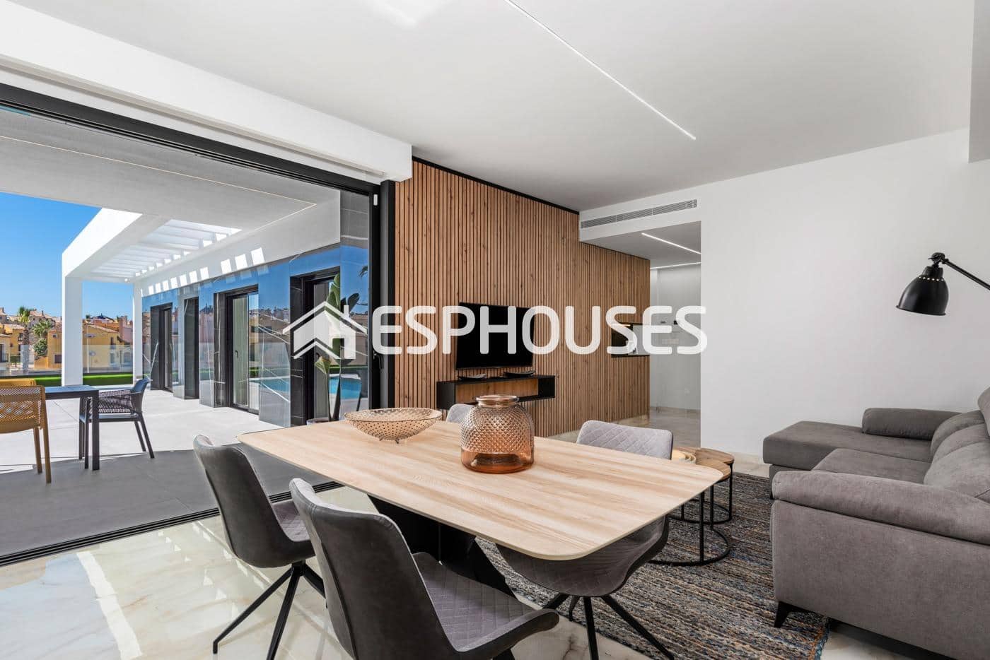 Chalet de 3 habitaciones en Algorfa en venta con piscina garaje - 600.000 € (Ref: 9445208)