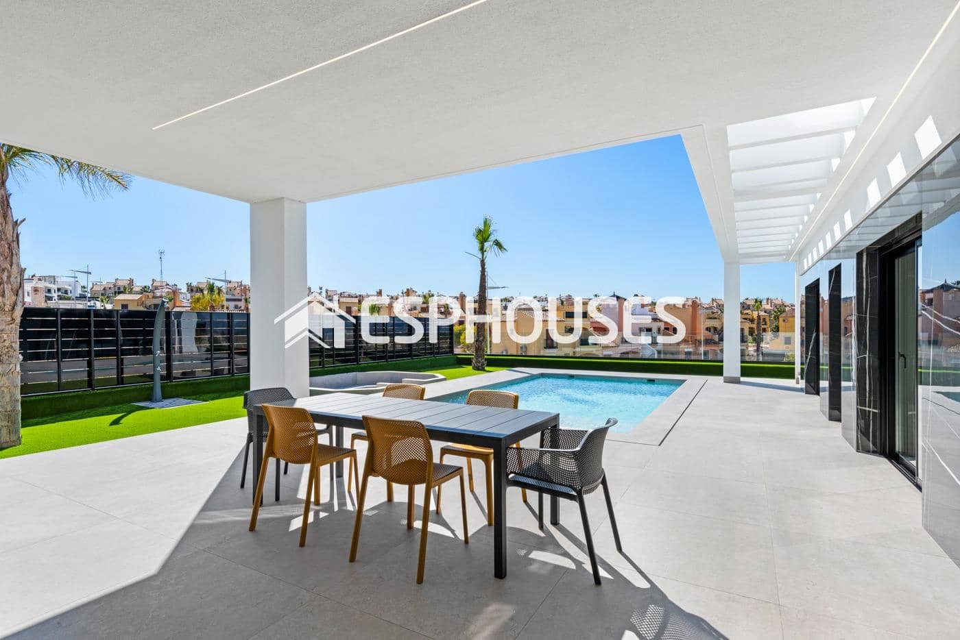 Chalet de 3 habitaciones en Algorfa en venta con piscina garaje - 600.000 € (Ref: 9445208)