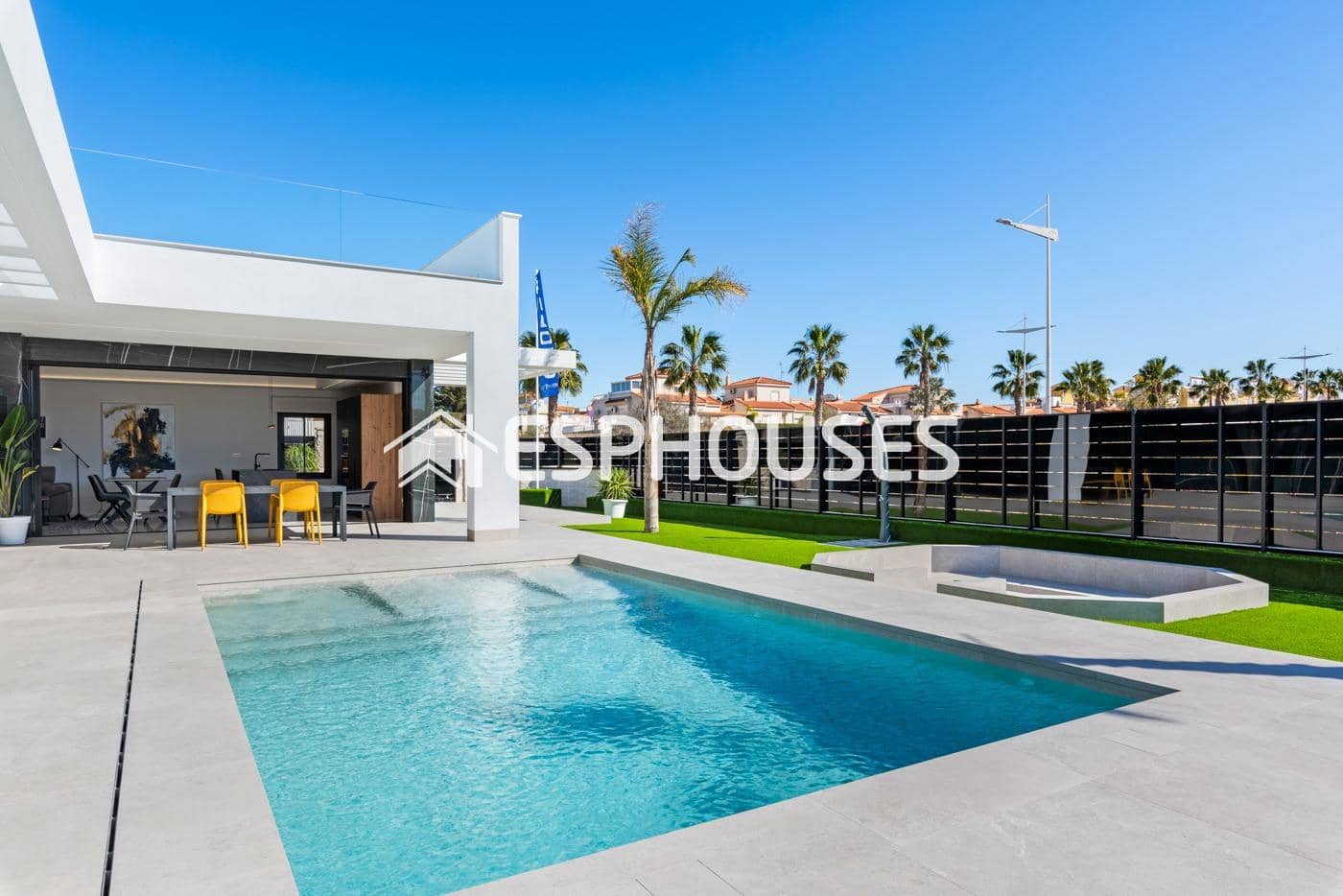 Chalet de 3 habitaciones en Algorfa en venta con piscina garaje - 600.000 € (Ref: 9445208)