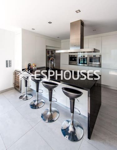 4 sovrum Villa till salu i Gargasindi, Calpe / Calp med pool garage - 1 890 000 € (Ref: 9445212)