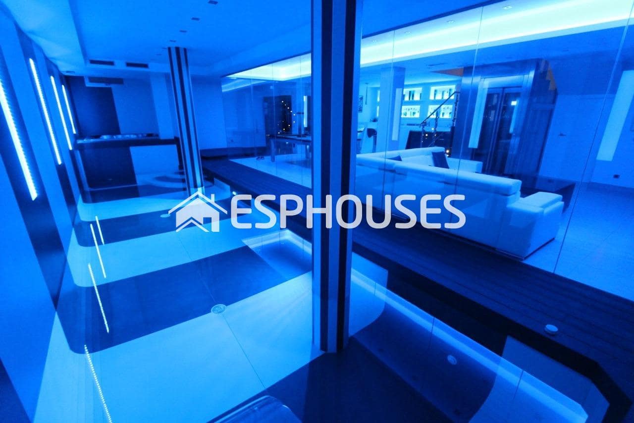 4 chambre Villa/Maison à vendre à Calpe / Calp avec piscine garage - 1 890 000 € (Ref: 9445212)