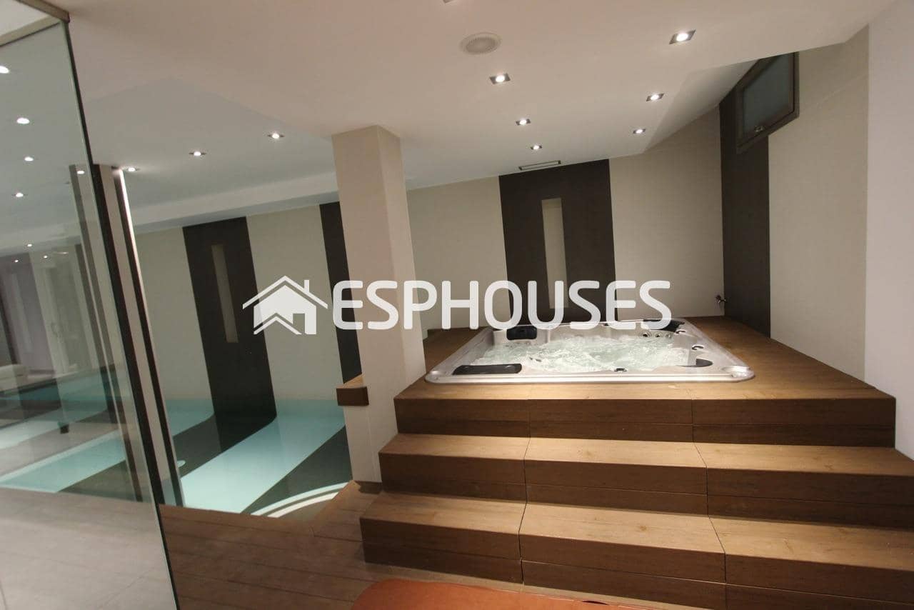 4 chambre Villa/Maison à vendre à Calpe / Calp avec piscine garage - 1 890 000 € (Ref: 9445212)