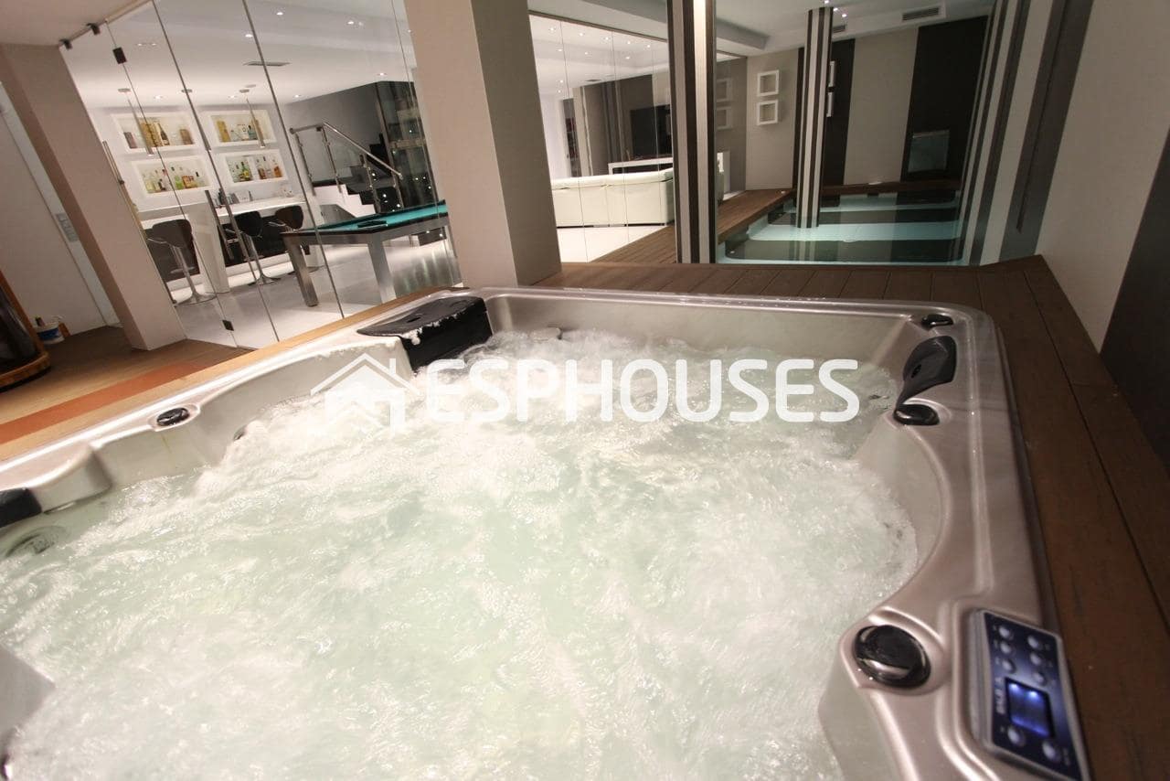 4 chambre Villa/Maison à vendre à Calpe / Calp avec piscine garage - 1 890 000 € (Ref: 9445212)