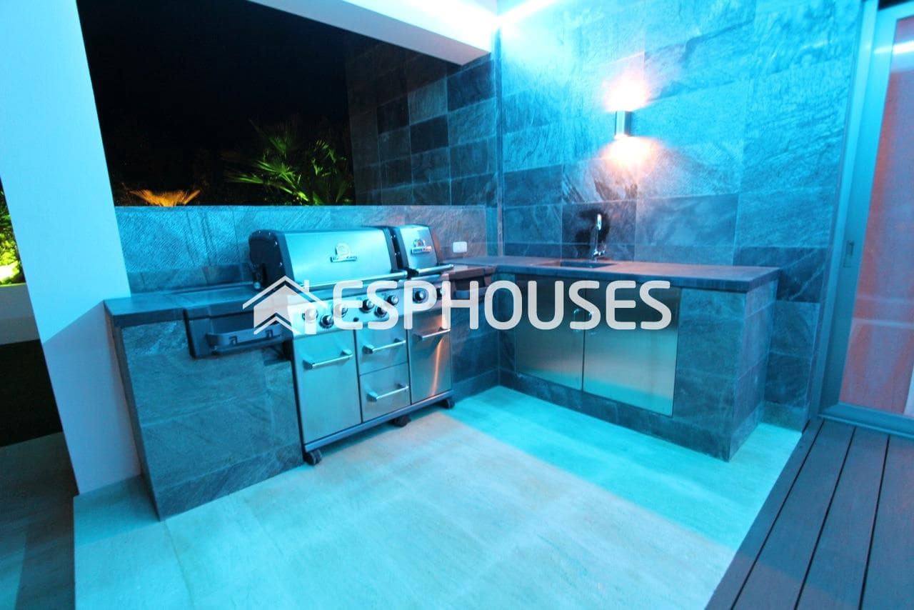 4 chambre Villa/Maison à vendre à Calpe / Calp avec piscine garage - 1 890 000 € (Ref: 9445212)