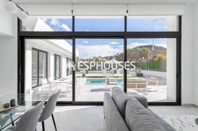 3 soveværelse Villa til salg i Calasparra med swimmingpool garage - € 345.000 (Ref: 9445217)