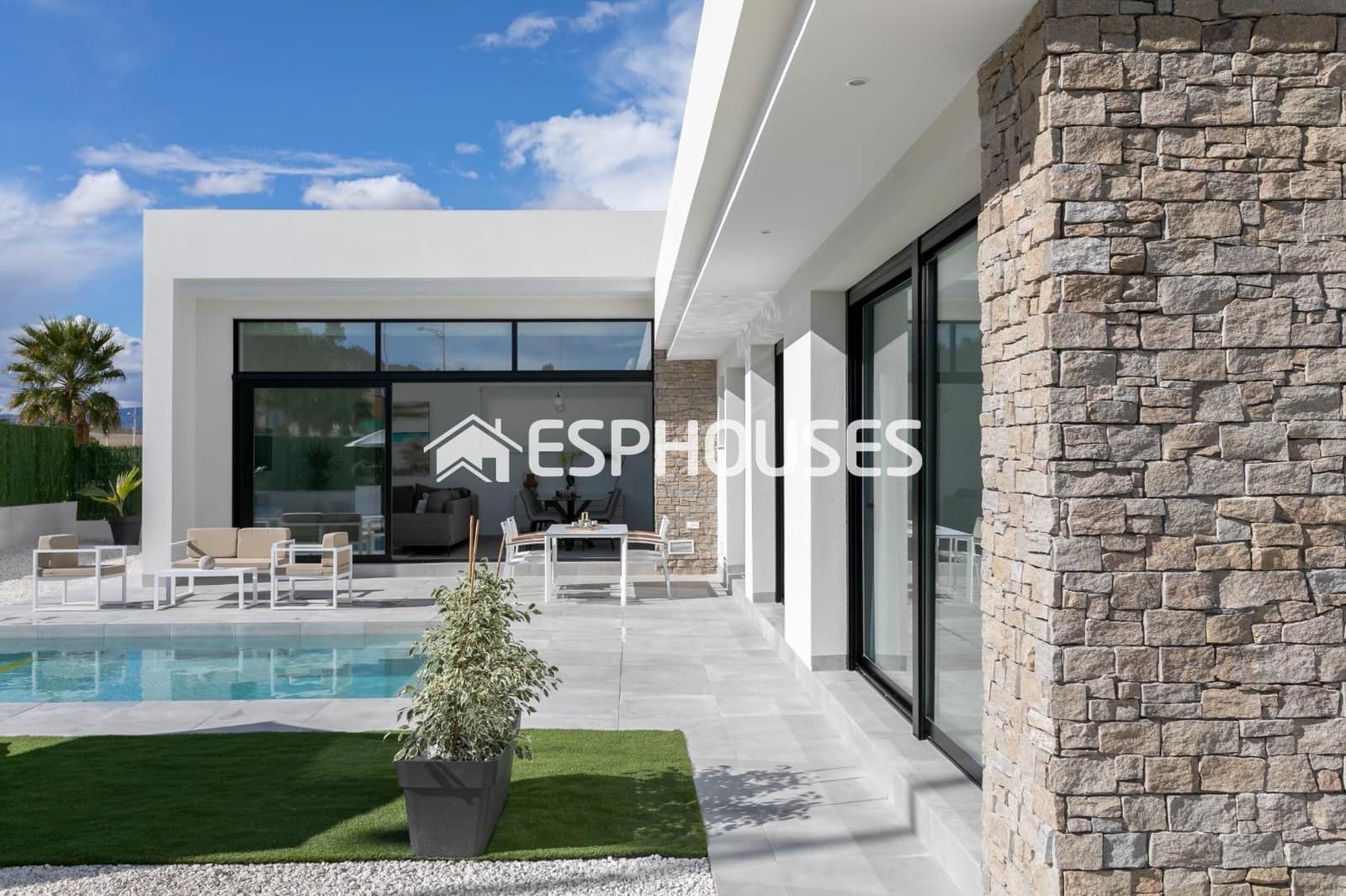 3 soveværelse Villa til salg i Calasparra med swimmingpool garage - € 345.000 (Ref: 9445217)