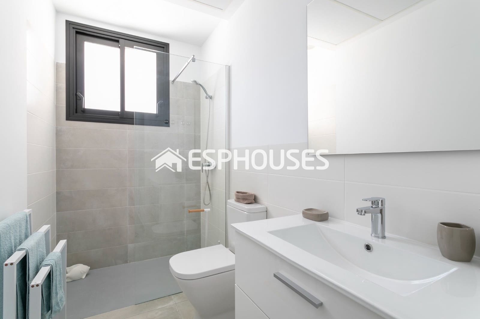 Chalet de 3 habitaciones en Calasparra en venta con piscina - 355.000 € (Ref: 9445217)