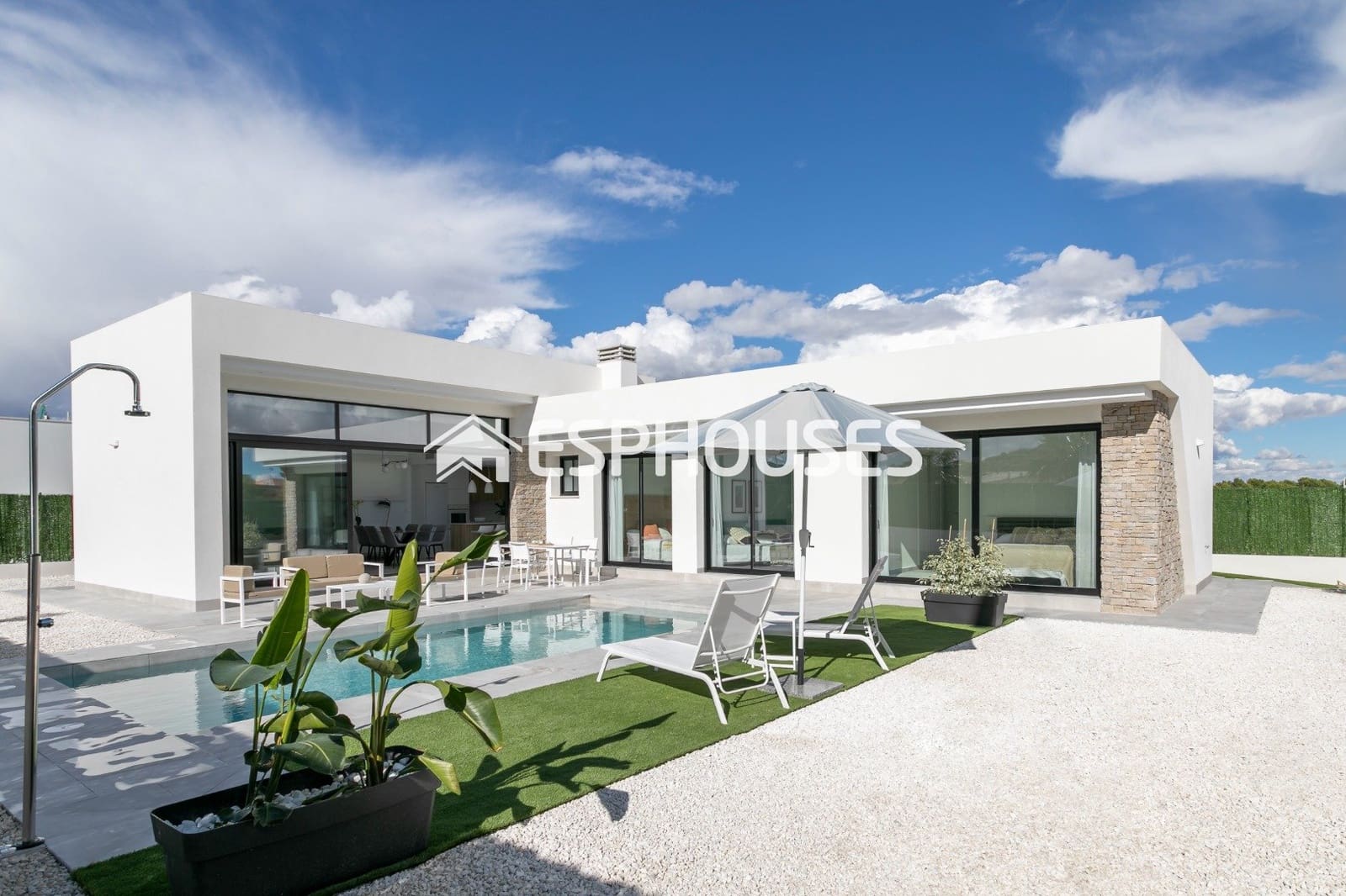 Chalet de 3 habitaciones en Calasparra en venta con piscina - 355.000 € (Ref: 9445217)