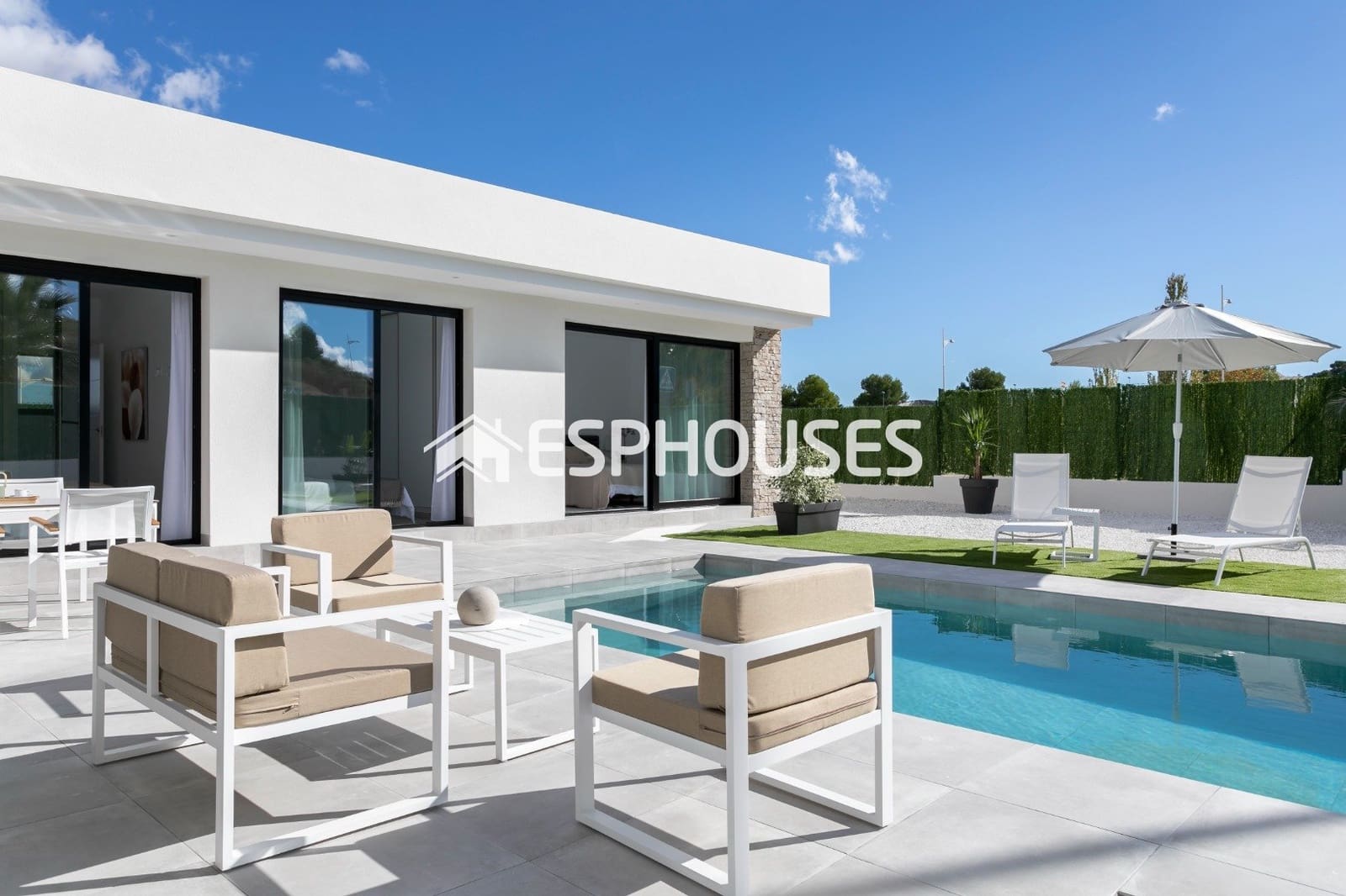 Chalet de 3 habitaciones en Calasparra en venta con piscina - 355.000 € (Ref: 9445217)