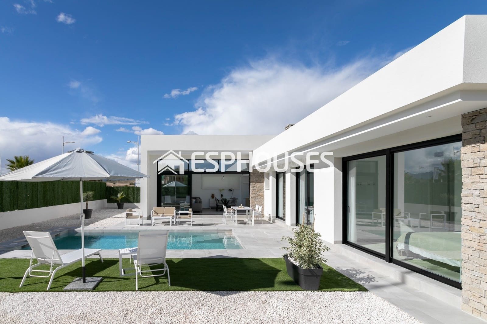 Chalet de 3 habitaciones en Calasparra en venta con piscina - 355.000 € (Ref: 9445217)