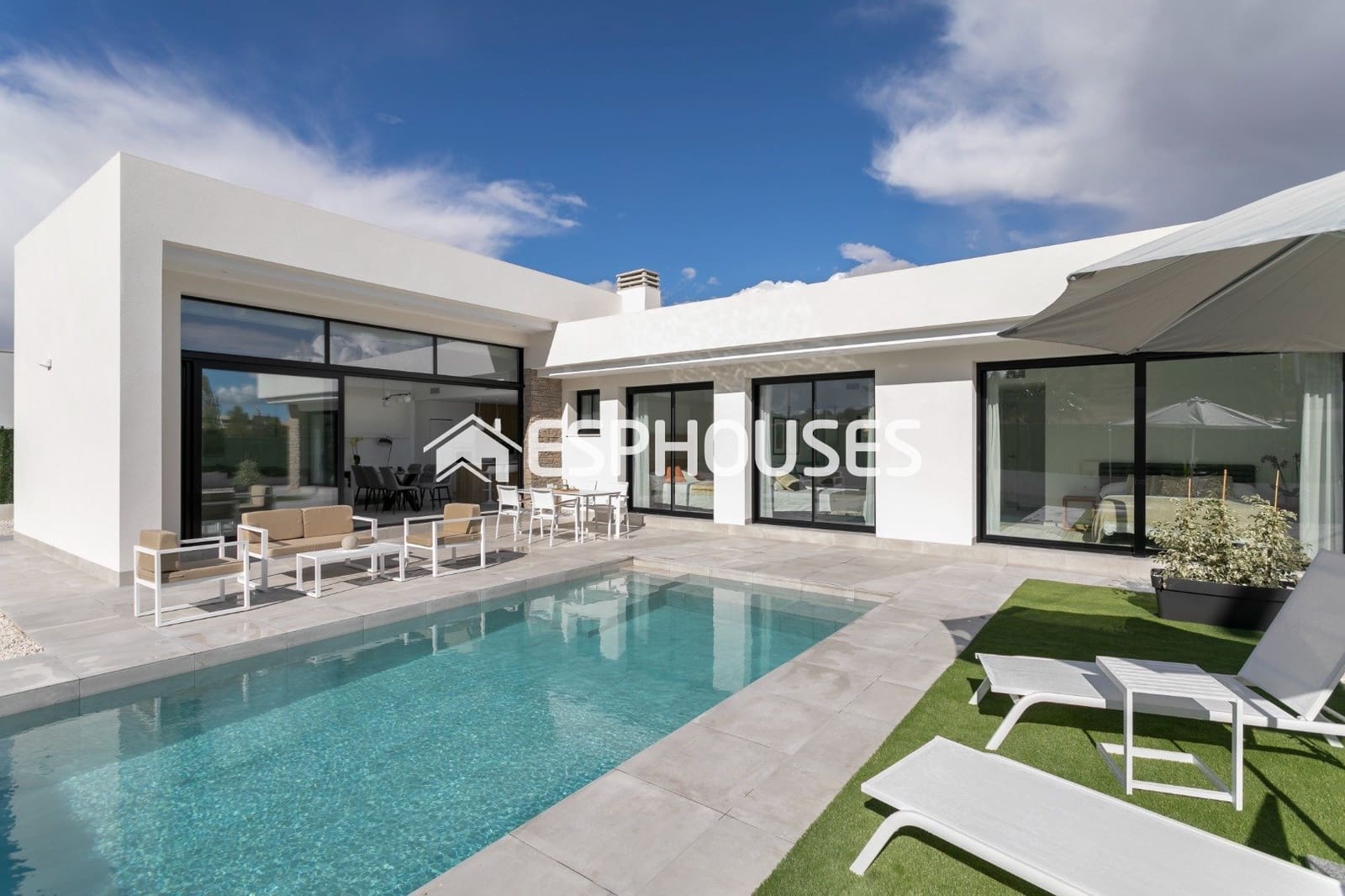 Chalet de 3 habitaciones en Calasparra en venta con piscina - 355.000 € (Ref: 9445217)