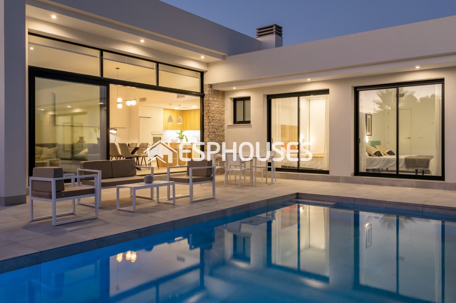 Chalet de 3 habitaciones en Calasparra en venta con piscina - 355.000 € (Ref: 9445217)