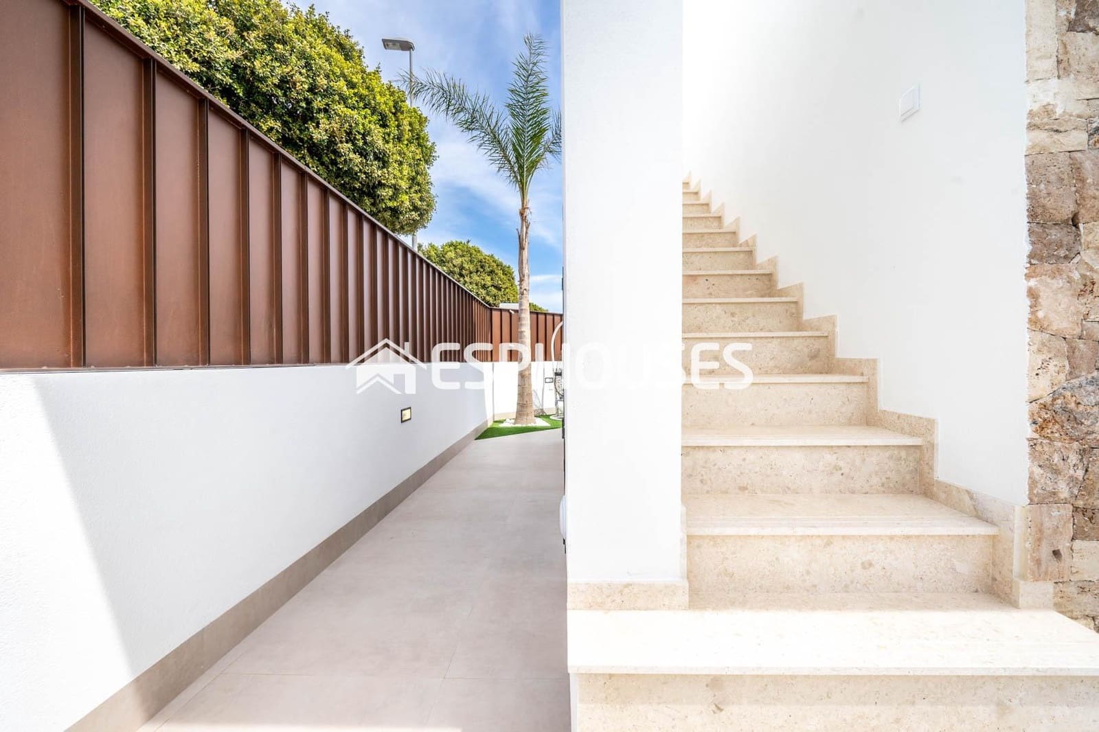 3 bedroom Villa for sale in Torre-Pacheco with pool garage - € 379,950 (Ref: 9445221)