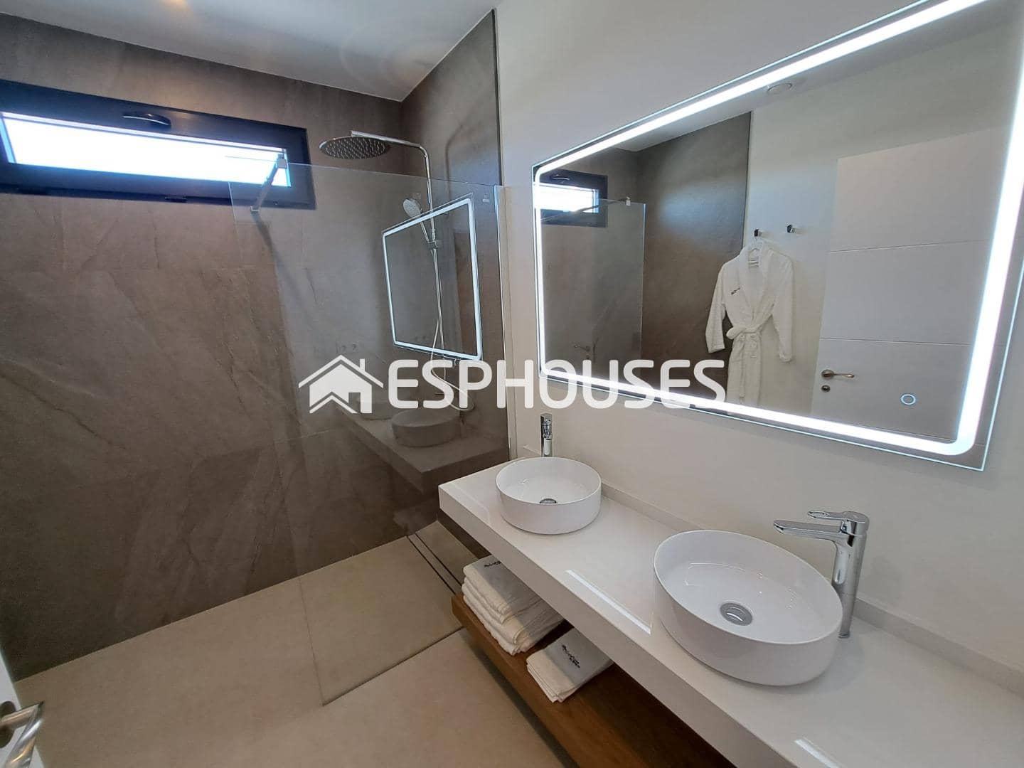 3 makuuhuone Huvila myytävänä paikassa Banos y Mendigo mukana uima-altaan 
autotalli - 469 000 € (Ref: 9445233)