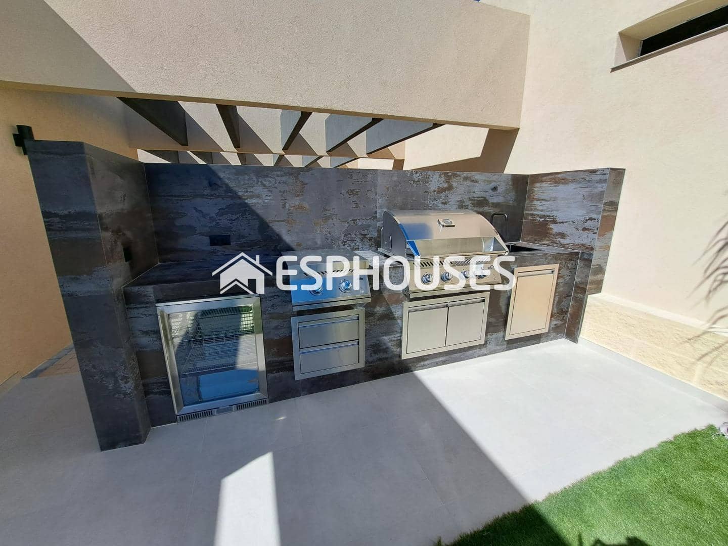 3 makuuhuone Huvila myytävänä paikassa Banos y Mendigo mukana uima-altaan 
autotalli - 469 000 € (Ref: 9445233)