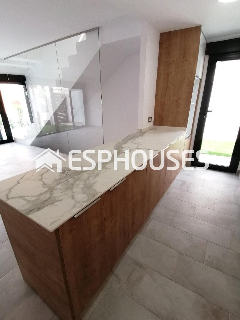 3 chambre Villa/Maison à vendre à La Mata avec piscine garage - 660 000 € (Ref: 9445236)